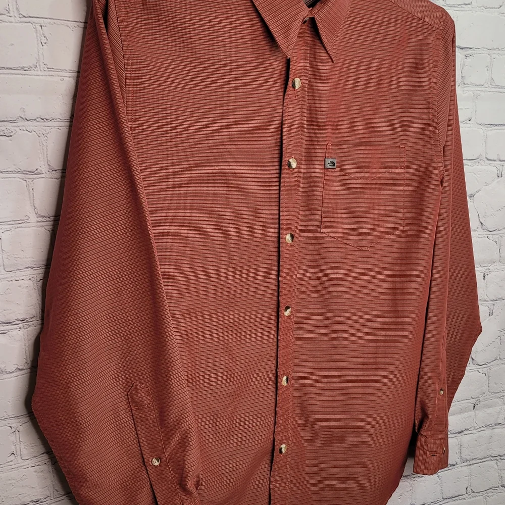 The North Face Button Front Shirt Medium